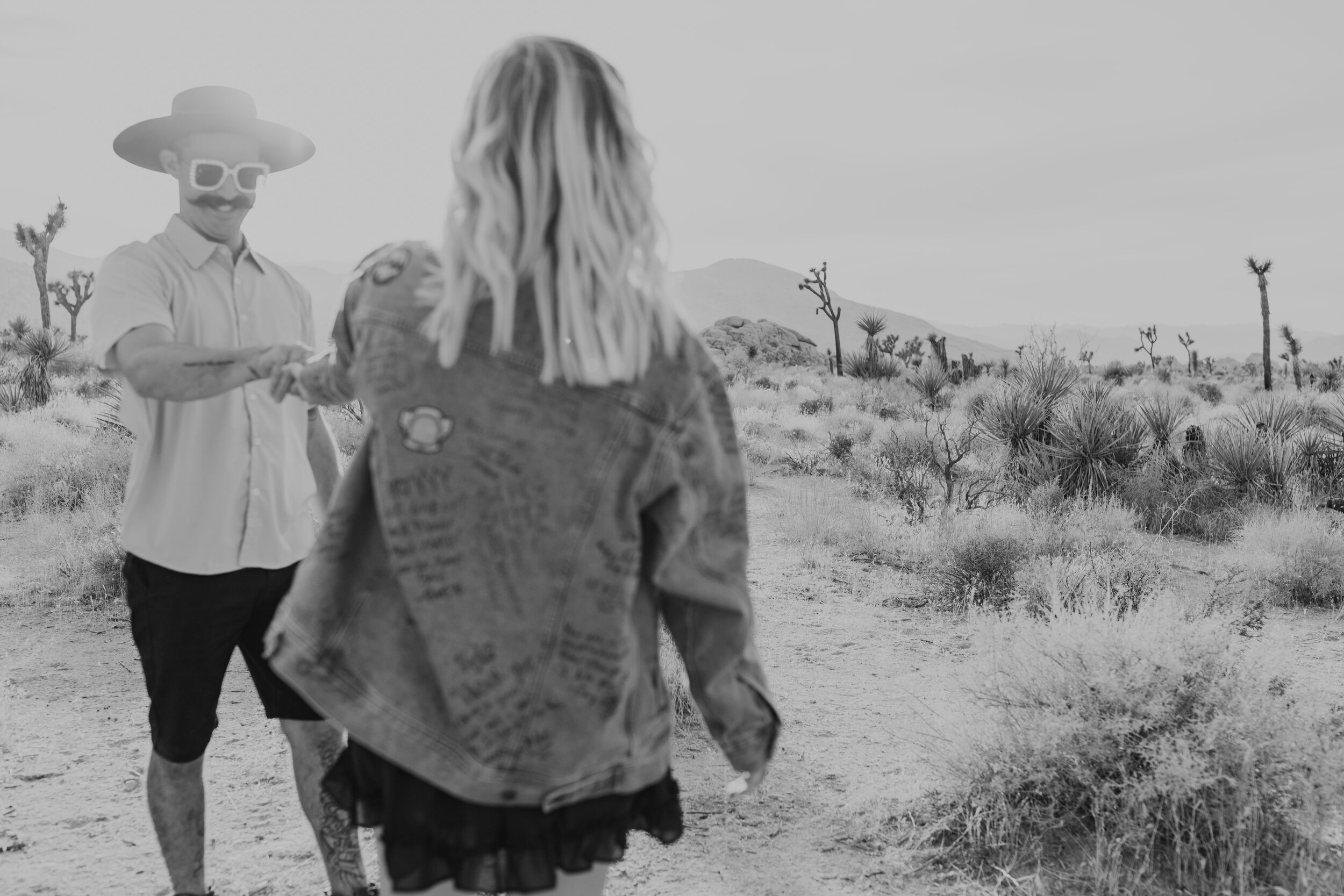 Ashley + Kyle adventure joshua tree session desert-57.jpg