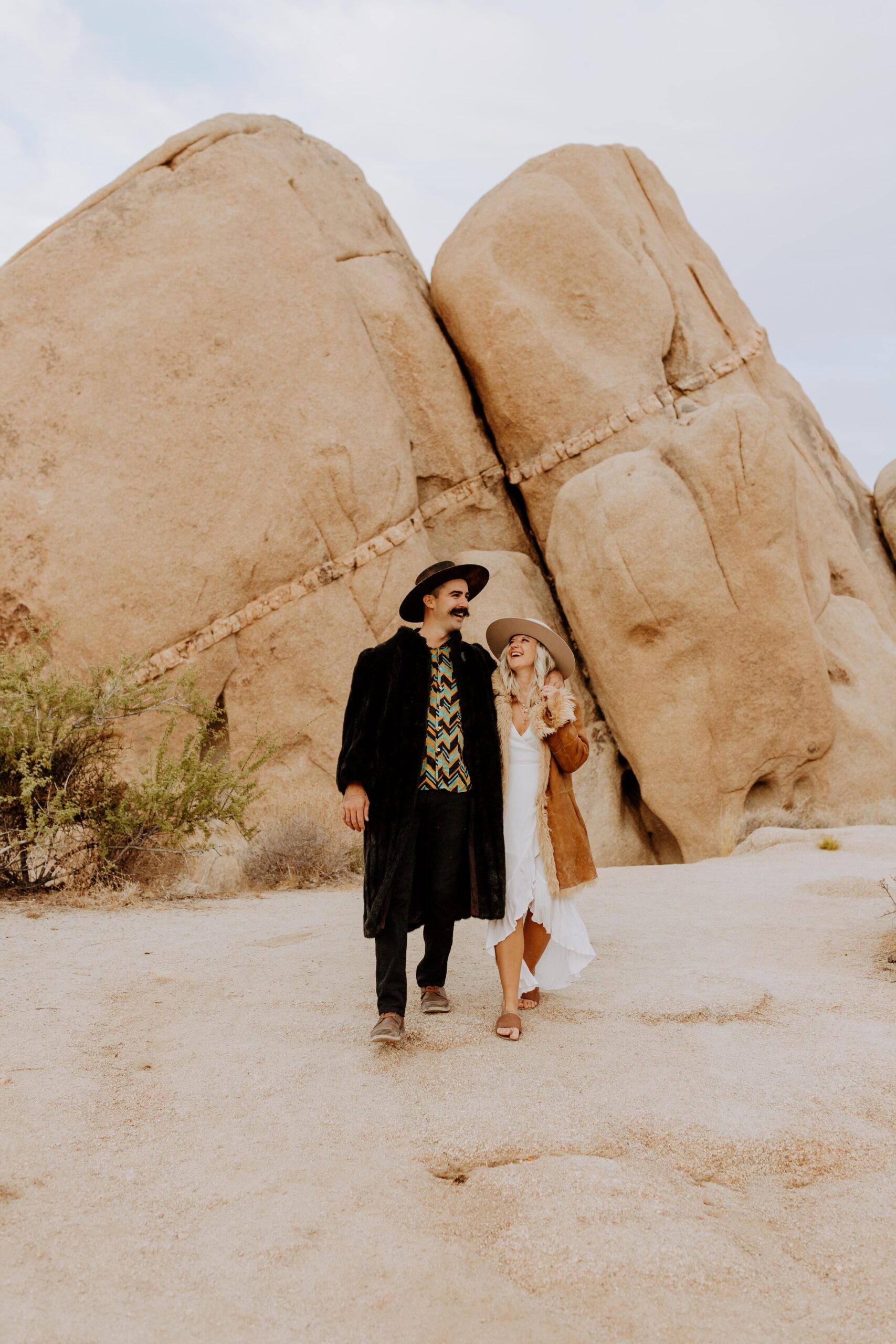 Ashley + Kyle adventure joshua tree session desert-92.jpg