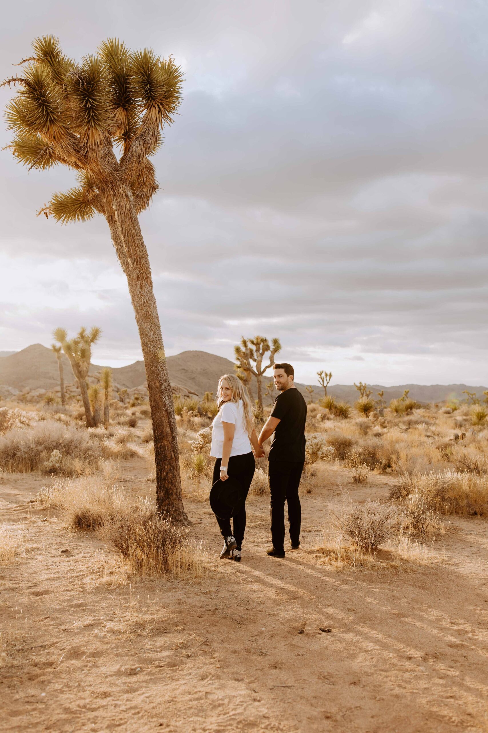 joshua tree adventurous engagement-25.jpg