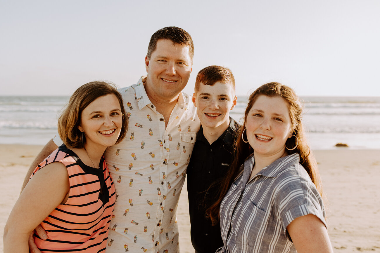 gina flytog coronado beach hotel del family portaits san diego photographer-10.jpg