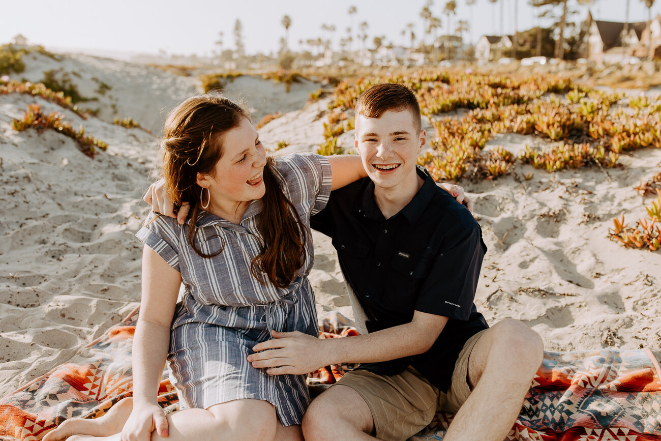 gina flytog coronado beach hotel del family portaits san diego photographer-7.jpg