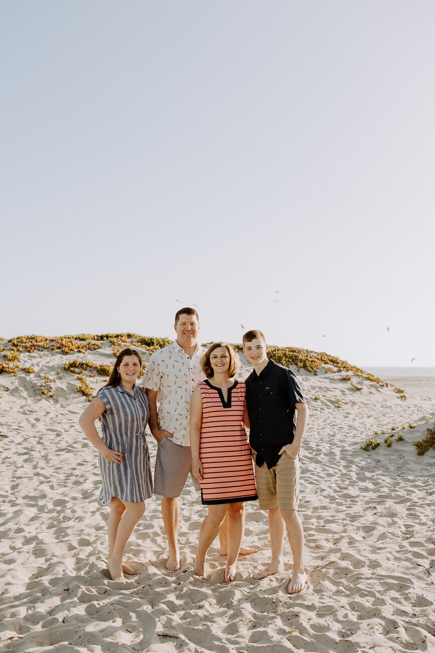 gina flytog coronado beach hotel del family portaits san diego photographer.jpg