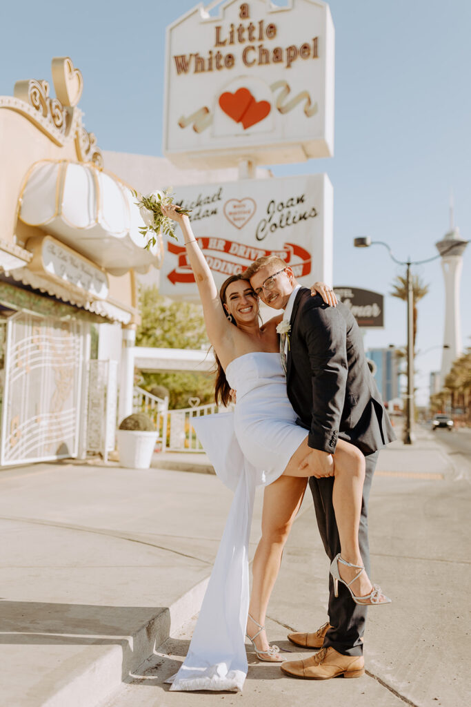 Little White Wedding Chapel Elopement